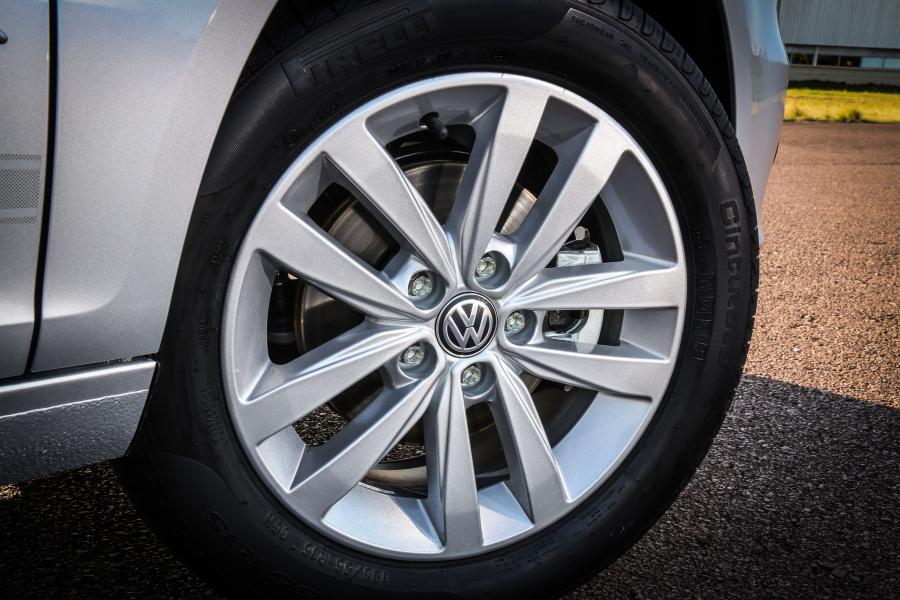 Колеса Volkswagen Fox Connect 2017 года  (фото 6 из 6)